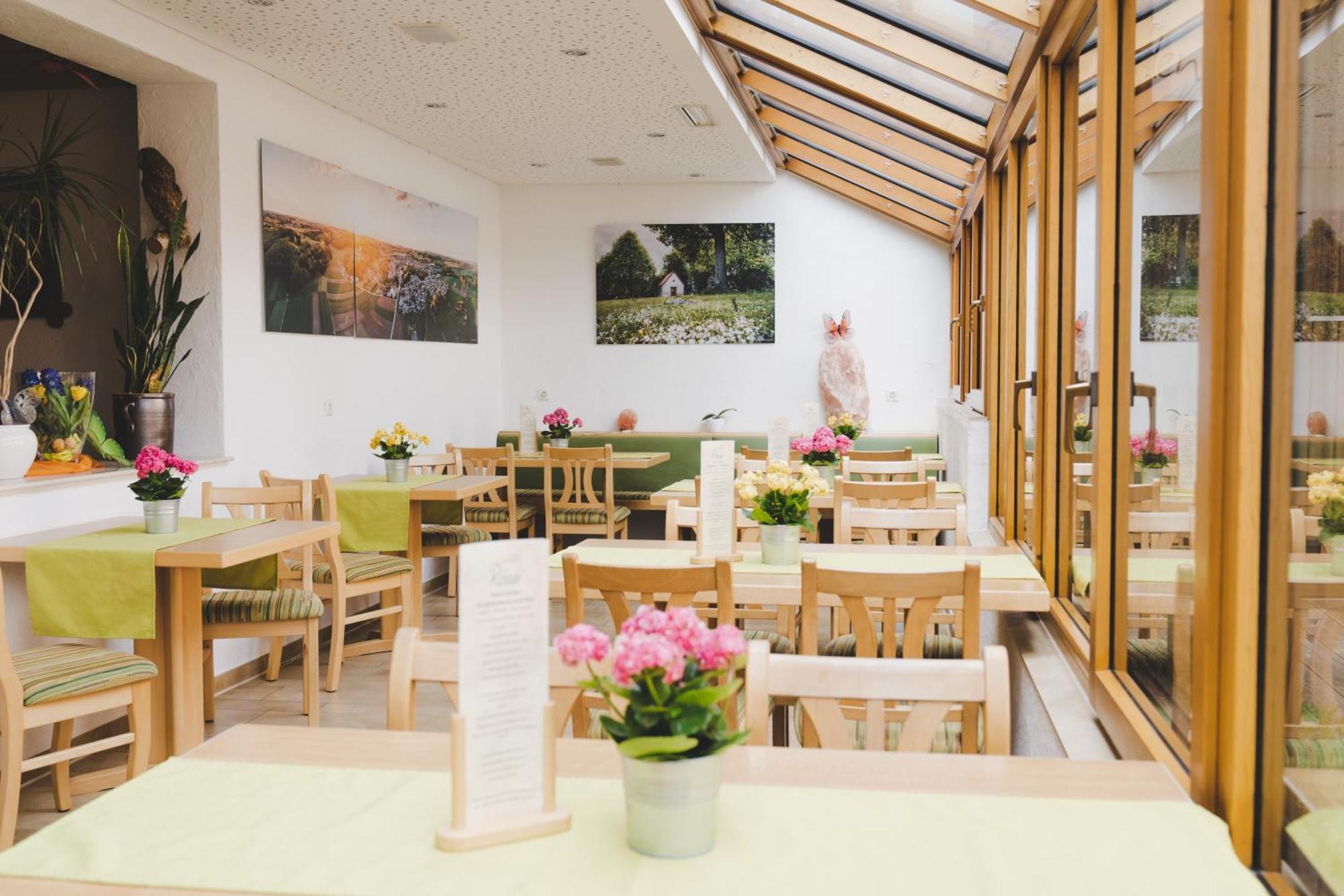Hotel Gasthof Roessle Westerheim ภายนอก รูปภาพ
