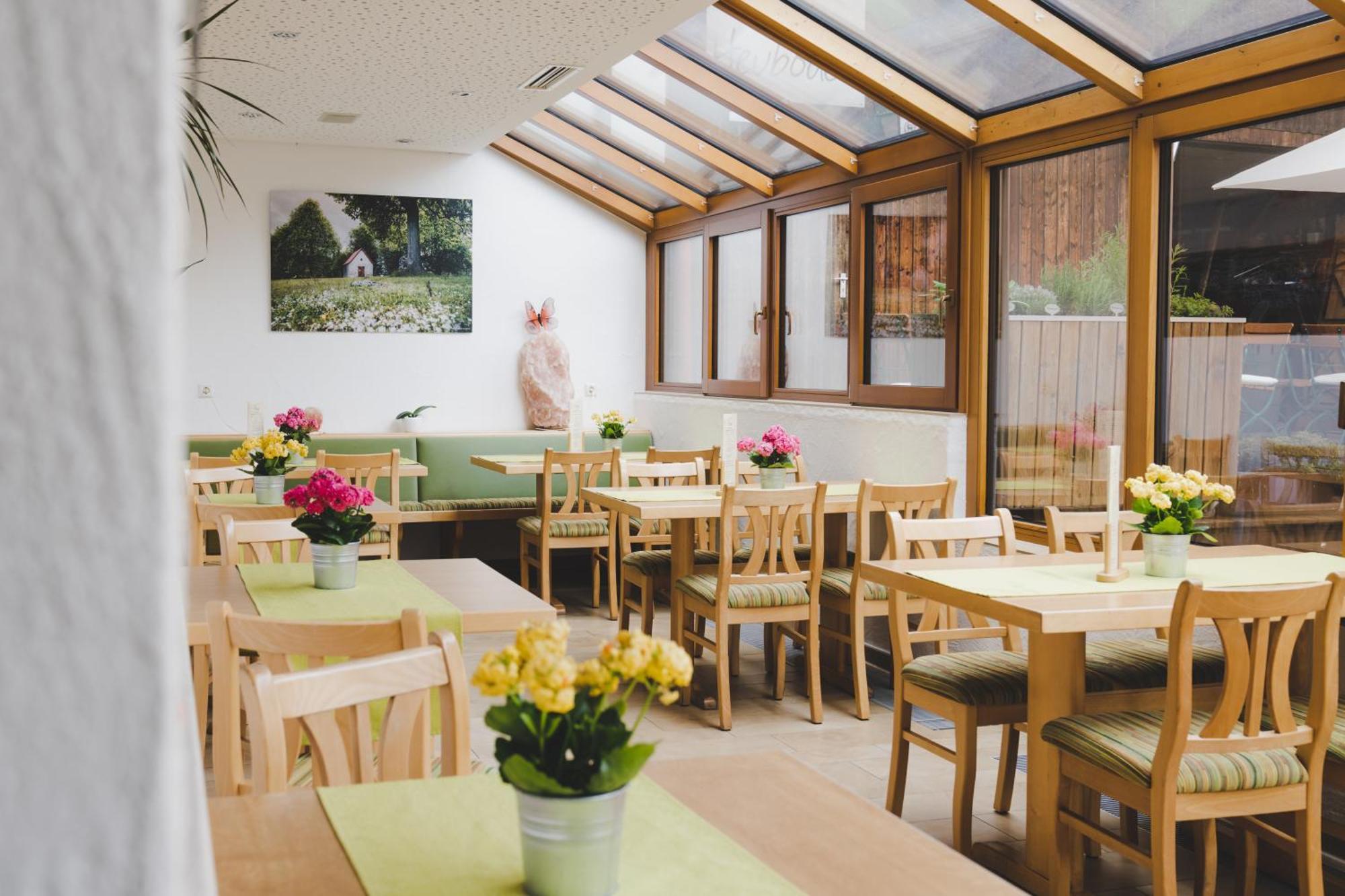 Hotel Gasthof Roessle Westerheim ภายนอก รูปภาพ
