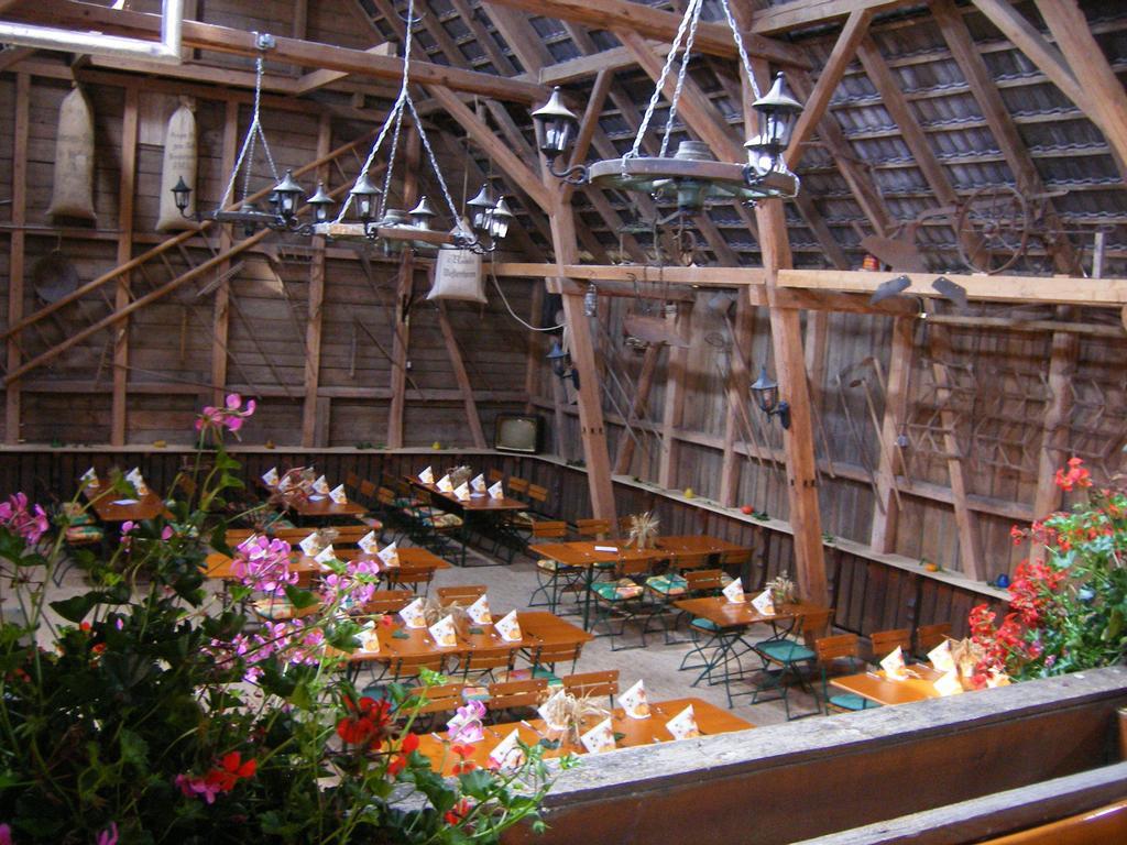 Hotel Gasthof Roessle Westerheim ภายนอก รูปภาพ