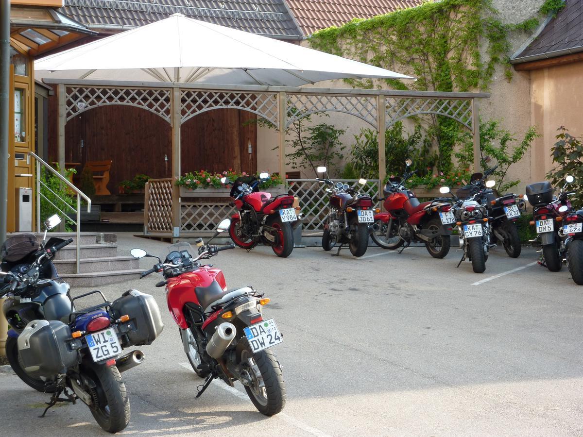 Hotel Gasthof Roessle Westerheim ภายนอก รูปภาพ